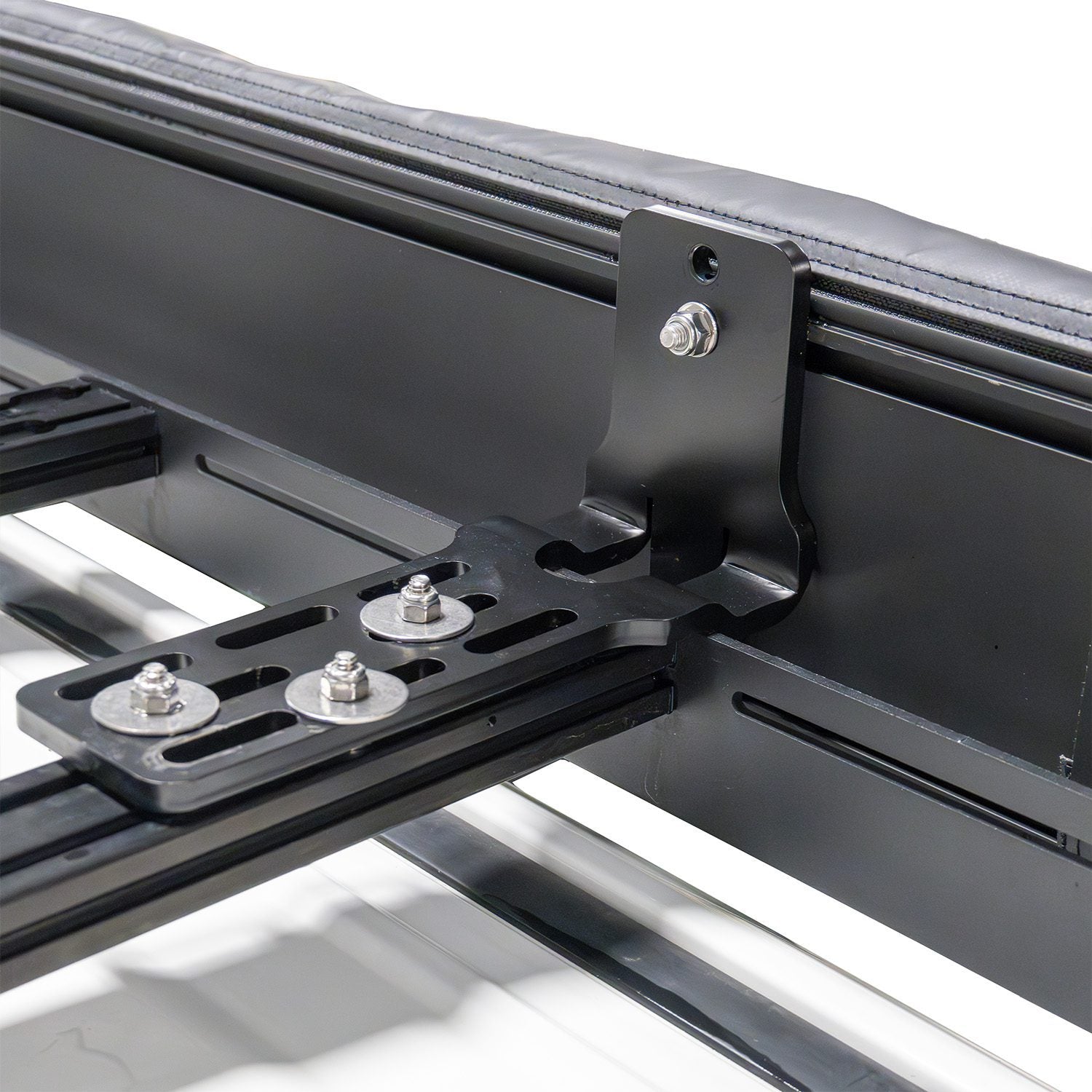 Peregrine PRO 180 Degree Overland Awning